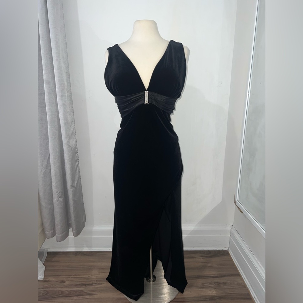 black elegant maxi dress